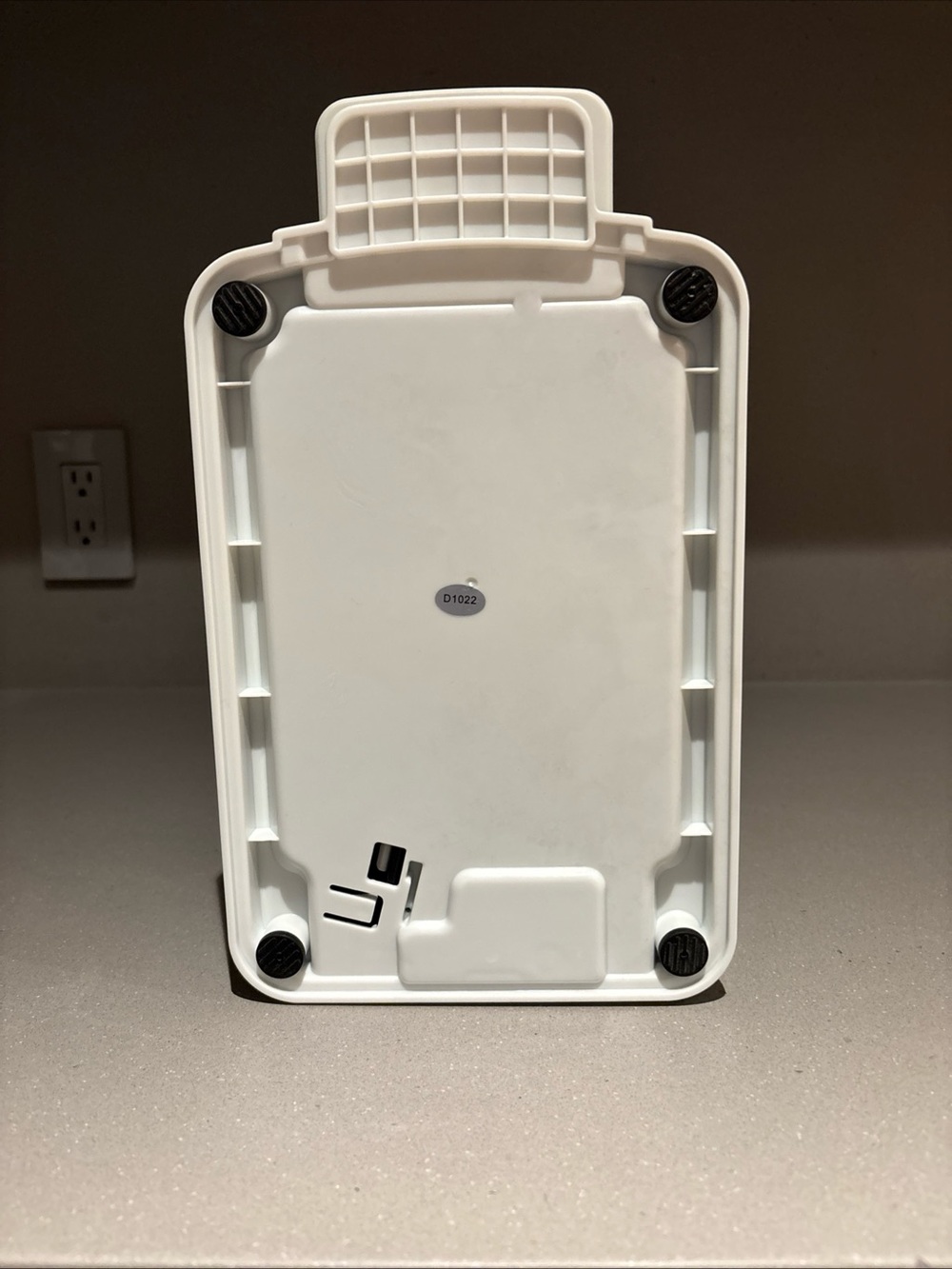 Kohler White Step Trash Can with Pedal - Home Bath - Picture 5 of 16